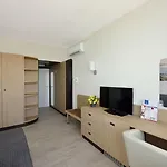 ホテル Danubius Marina 3*
